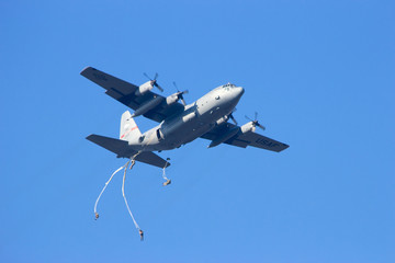 Paratrooper dropping