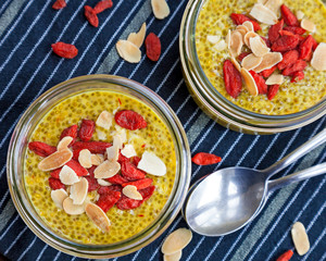 Chia seed puddings with saffron