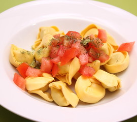 Tortellini mit Tomaten