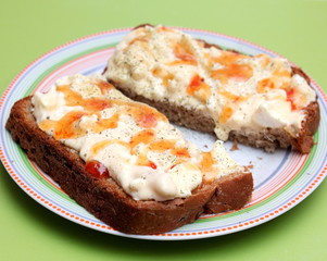 Brot mit Eiersalat