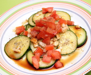 Gurken-Tomaten-Salat