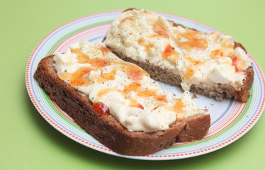 Brot mit Eiersalat