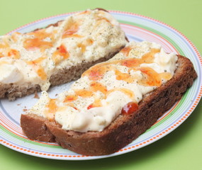 Brot mit Eiersalat