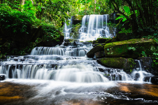 Fototapeta waterfall mandaeng thailand ,Man Daeng