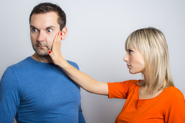 Bilder und Videos suchen: ohrfeige