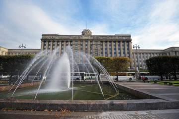Fototapeta premium the house of Soviets in Moscow square in St. Petersburg, Russia