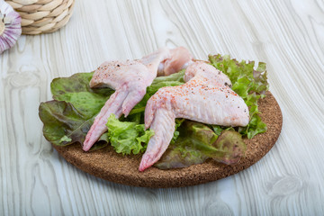 Raw chicken wings