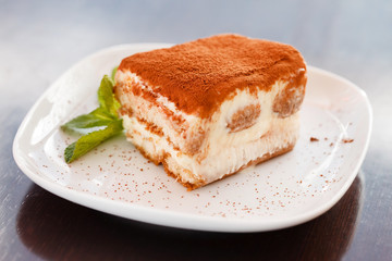 Tiramisu Cake