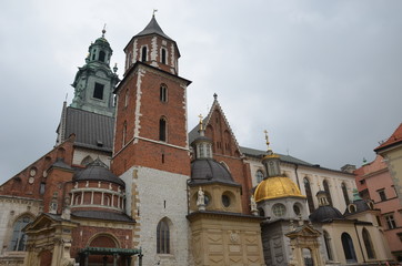 Fototapeta na wymiar Cathédrale du Wawel de Cracovie Pologne