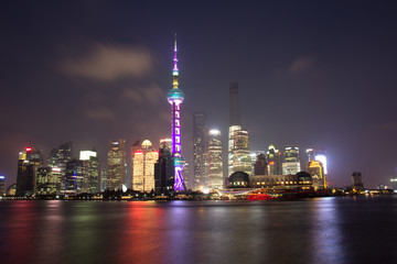 Obraz na płótnie Canvas Shanghai bei Nacht