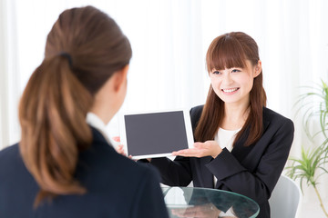 asian businesswoman working in the office