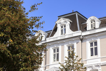 Fassade eines Hauses im Barock-Stil