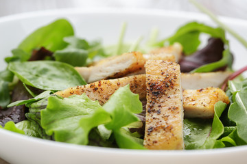roasted chicken with mix salad