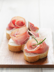 canapes with spanish jamon
