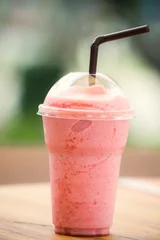 Fotobehang Milkshake strawberry smoothie