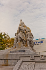 Obraz premium Memorial of Korean general Yun Heung-Shin in Busan, Korea