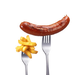 Gegrillte Rindswurst mit Pommes