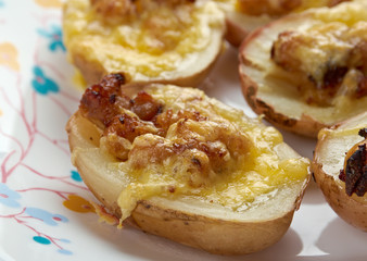 patate ripiene al forno
