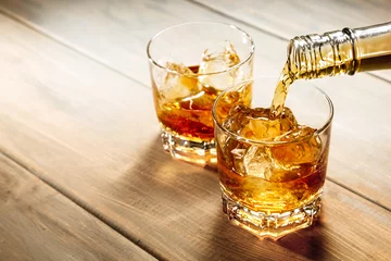 Lichtdoorlatende rolgordijnen Bar Whisky whisky