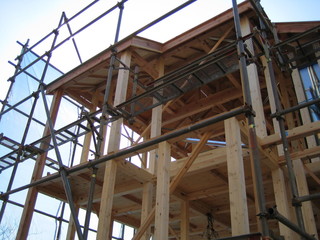 建築中の木造住宅