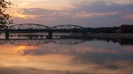 Marshall Pilsudski Bridge (1934) over Vistula  in Torun, Poland © krivinis