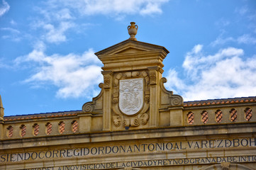 Ayuntamiento de Guadix, yugo y flechas, Reyes Católicos