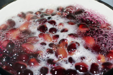 Grape compote boils