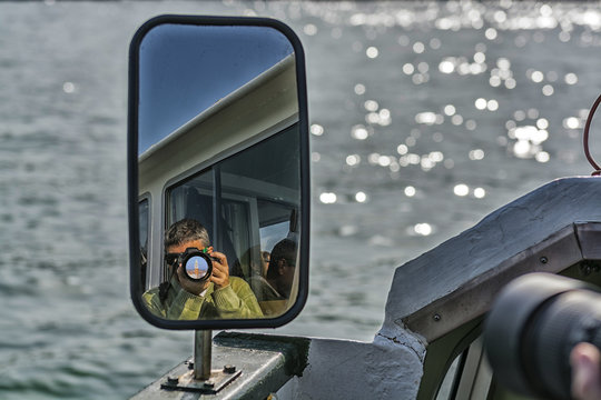 Fototapeta Photogrpher reflex on mirror