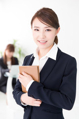 asian businesswomen in the office