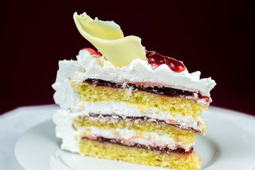RASPBERRY CREAM CAKE