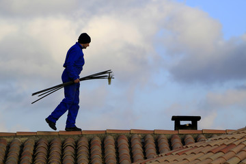 ramoneur sur le toit