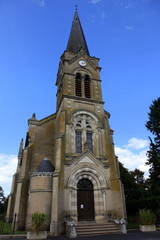 Fototapeta na wymiar Eglise de Dompierre-les-Ormes.