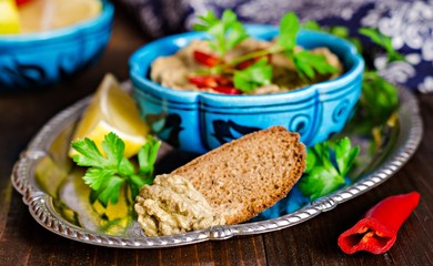 Закуска из запеченных баклажан