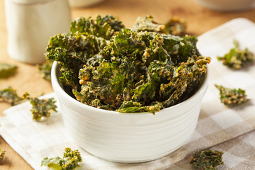 Homemade Green Kale Chips © Brent Hofacker