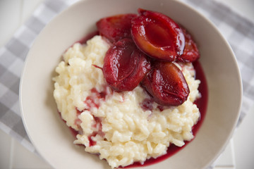 Milchreis mit Zwetschgenröster