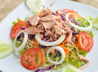 Tuna and vegetable salad