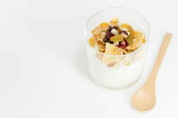 ヨーグルトとシリアル