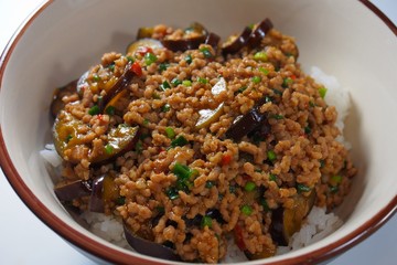 麻婆丼