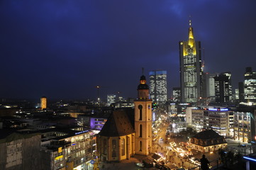 Fototapeta na wymiar Weihnachten an der Hauptwache in Frankfurt
