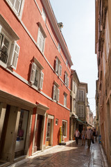 Rue de Zadar et façades colorées