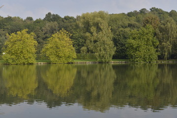 L'automne au lac de Genval pr&egrave;s de Bruxelles Capitale