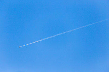 trace of the plane in the sky