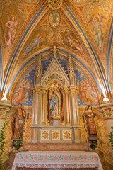 Fototapeta na wymiar Vienna - Side chapel with neogothic frescos in Klosterneuburg