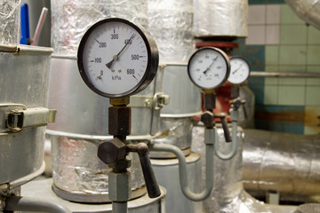 Manometer pressure in the boiler room