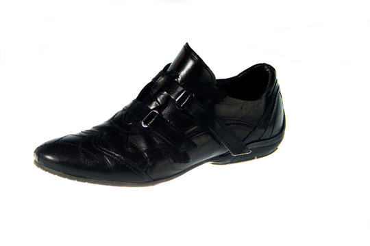 Scarpe da uomo eleganti, nere su sfondo bianco