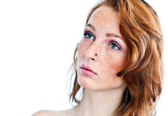 Naklejka premium attractive girl with freckles