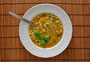 MINESTRA DI CEREALI E VERDURE