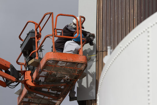 Ouvrier travaillant sur un chantier