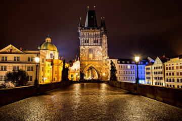 Obraz premium Charles Bridge in Prague at night