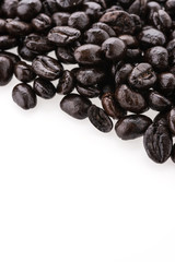 Fototapeta premium Coffee beans isolated on white background